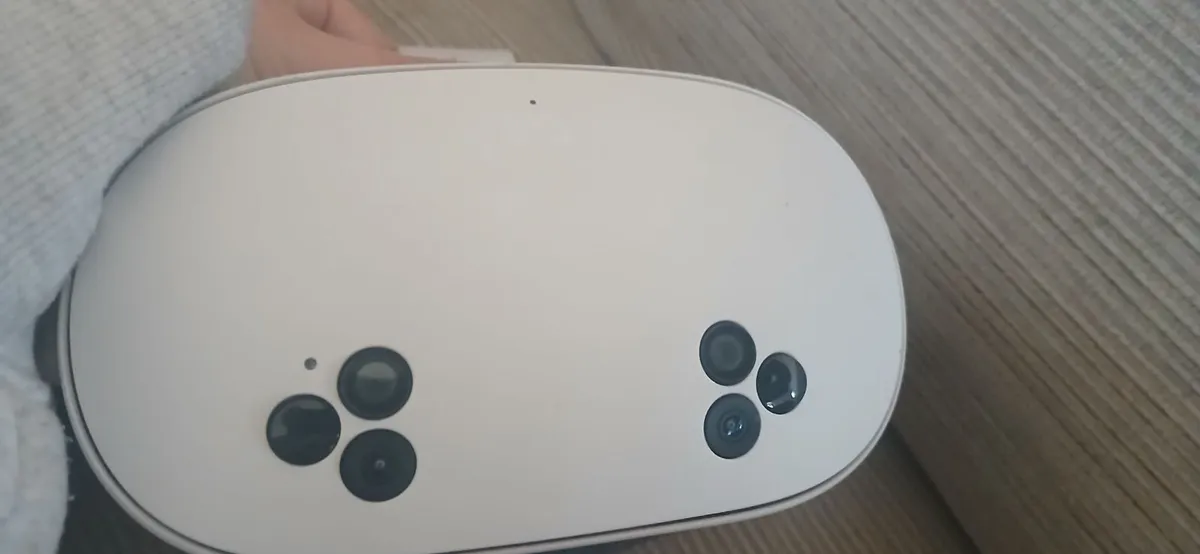 Meta quest 3s - Image 2