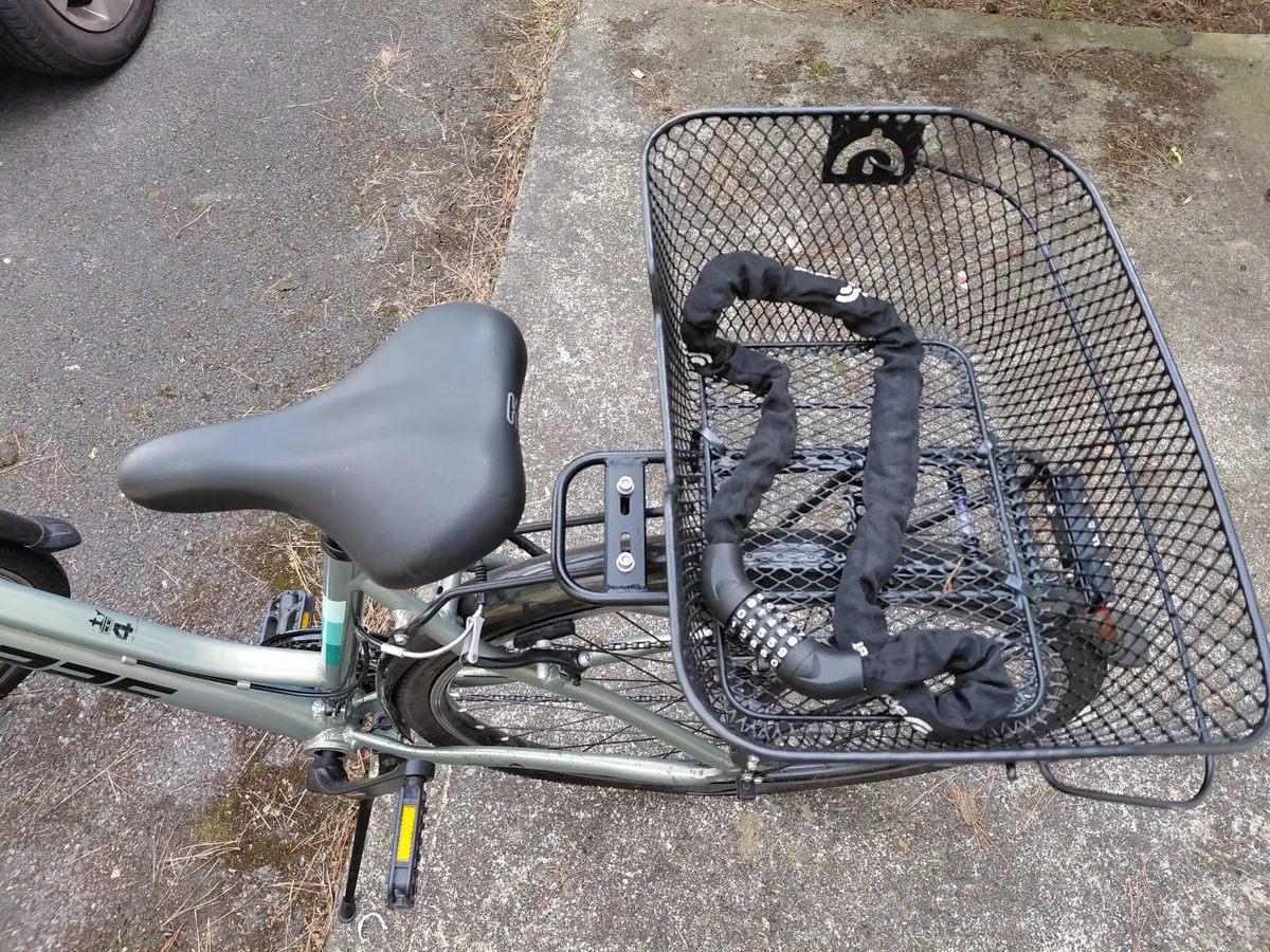 Like New Lapierre Women's Hybrid Trekking Bike - Image 3