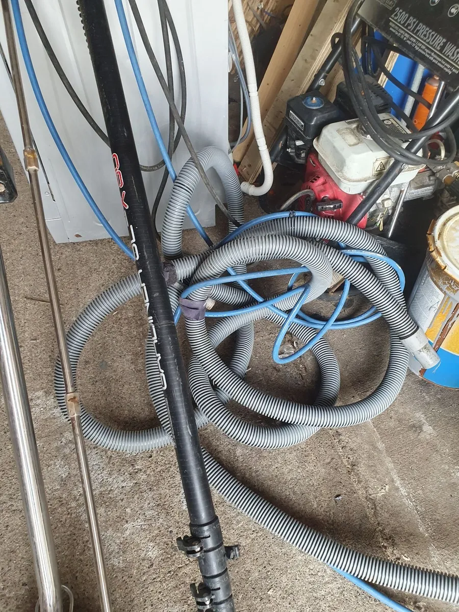 Power roof cleaner - Image 1