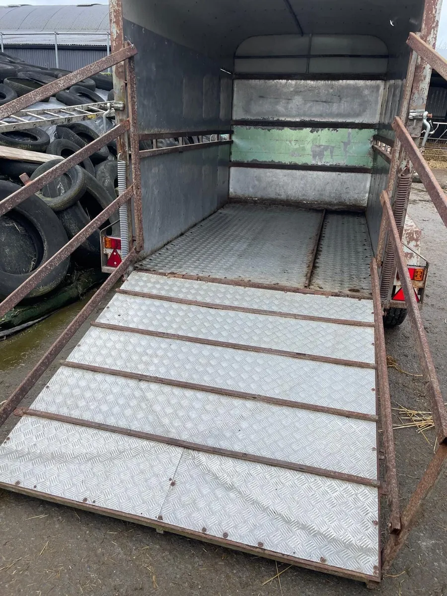 2 Cow Trailer - Image 2