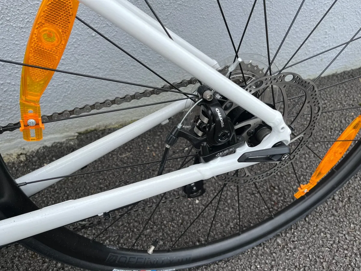 Trek Domane AL 3 Woman’s Road Bike - Image 3