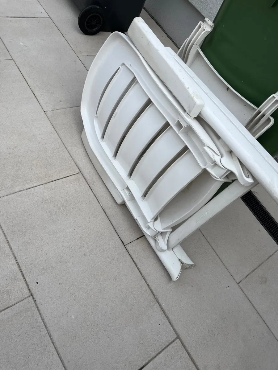 Sun Lounger - Image 2