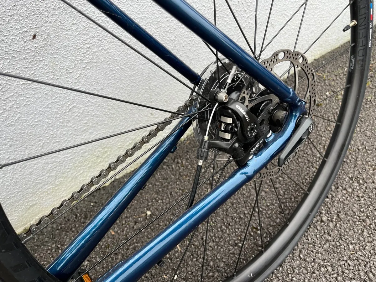 Trek Domane Men’s Road Bike - Image 2