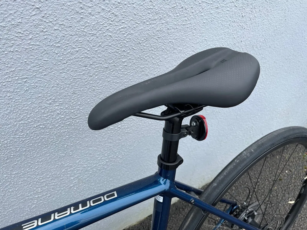 Trek Domane Men’s Road Bike - Image 4