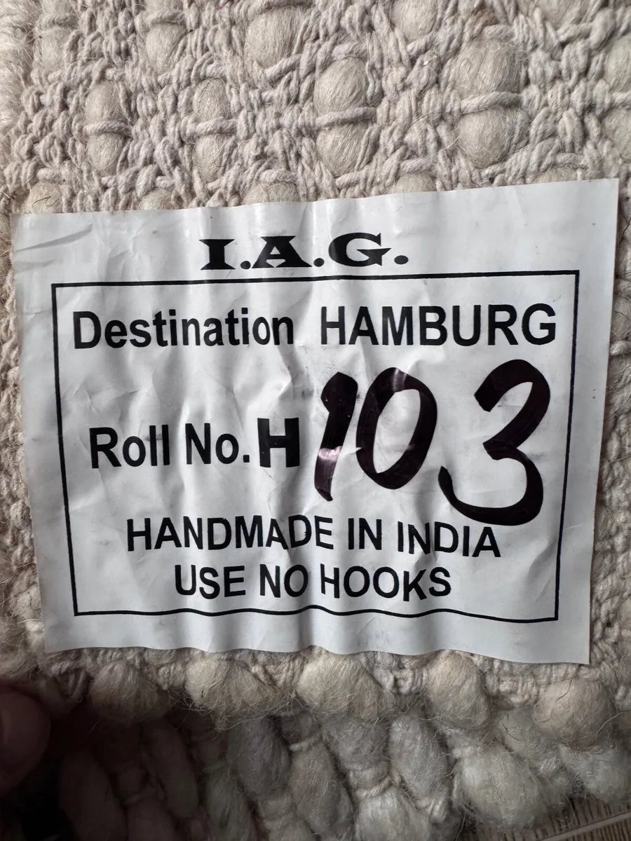 Large Handwoven Wool Rug – 240 x 340 cm - Image 3