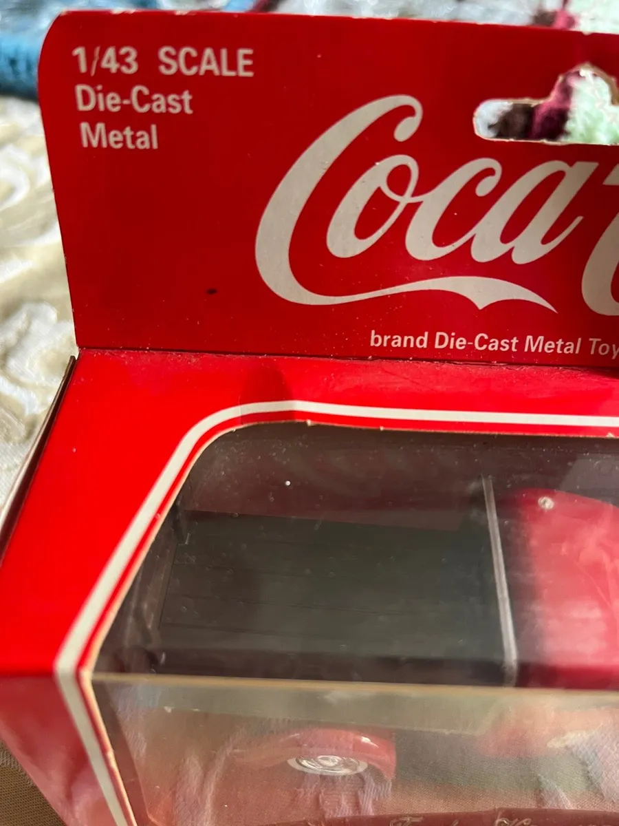 Vintage Coca Cola Ford V8 Flatbed truck - Image 2