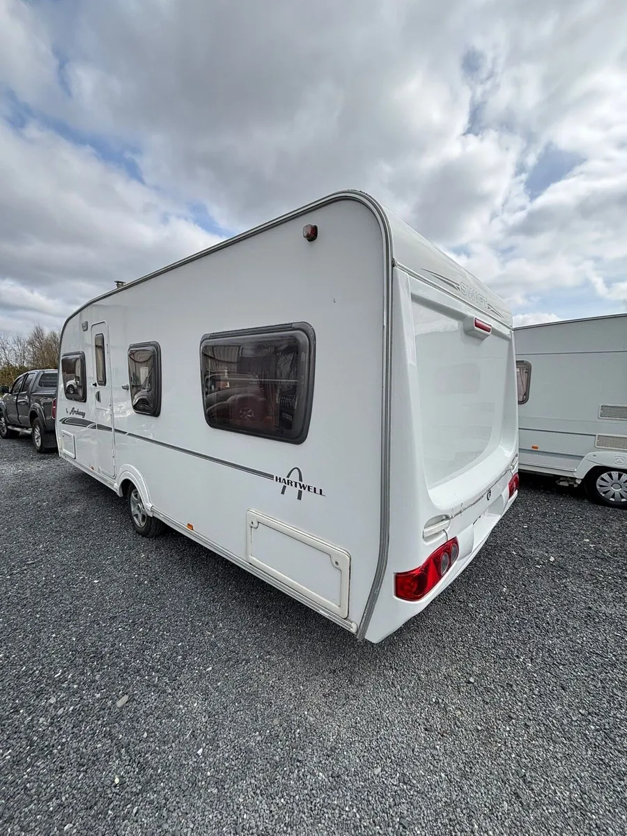 Swift Archway 4 Berth Fixed Bed Caravan - Image 4