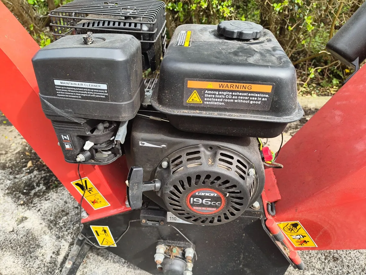 Cobra CHIP650L petrol wood chipper - Image 4