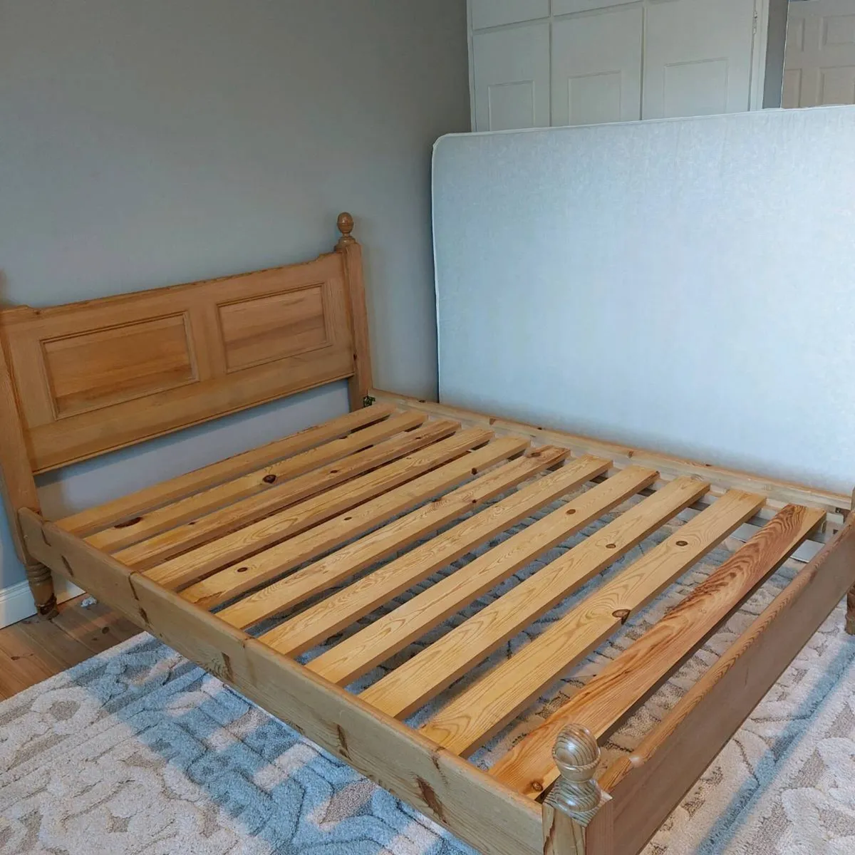Double bed - Image 2
