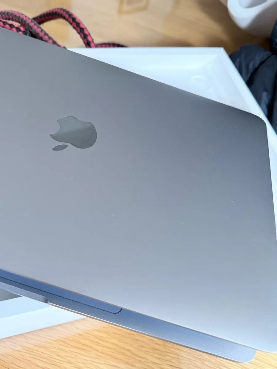 MacBook Pro 2020 ( High Spec) - Image 3