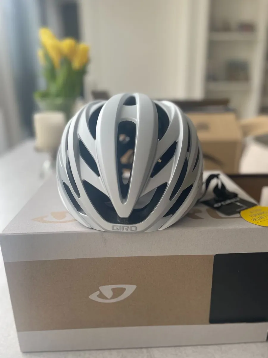 Giro Syntax MIPS helmet - Image 3