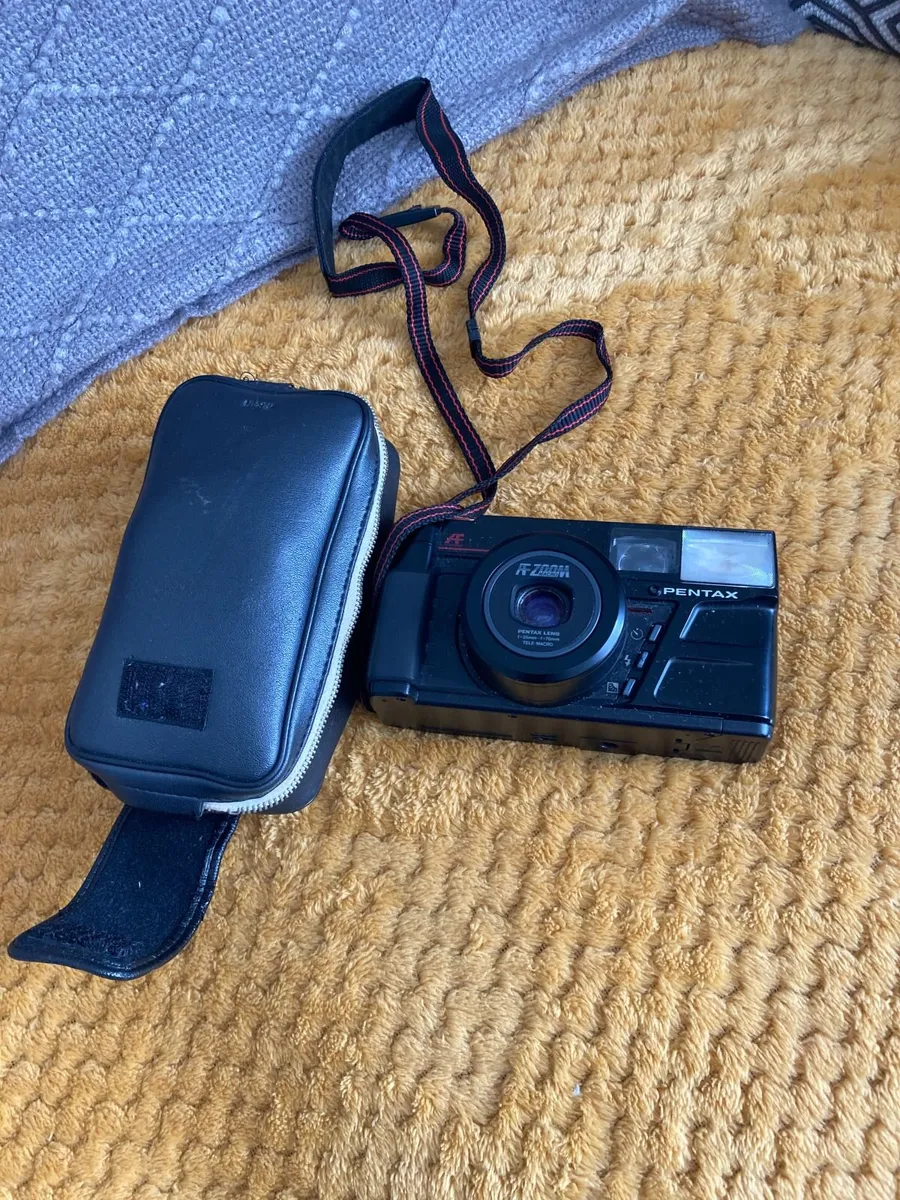 Camera - Vintage x 2 -Pentax & Samsung - Image 1