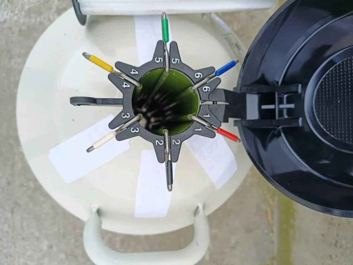 Liquid Nitrogen Storage Container - Image 3