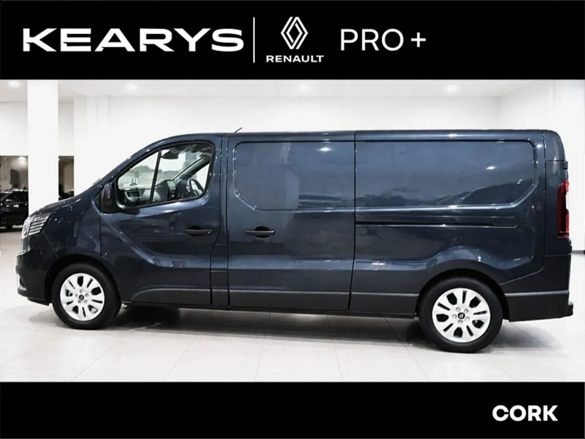 Renault Trafic LL30 Blue dCi 130 Extra Panel Van G - Image 2