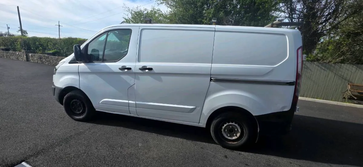 **FORD TRANSIT CUSTOM NO VAT** - Image 2