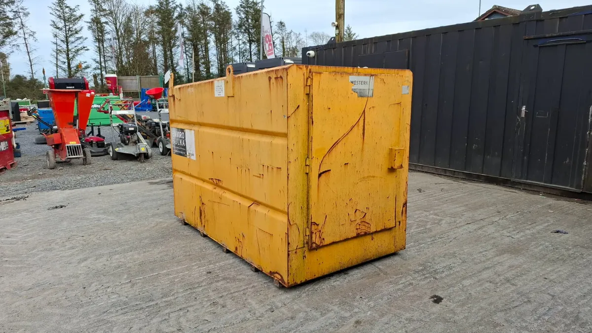 Western 2200L Bunded Diesel Bowser – Manual Pump - Image 3