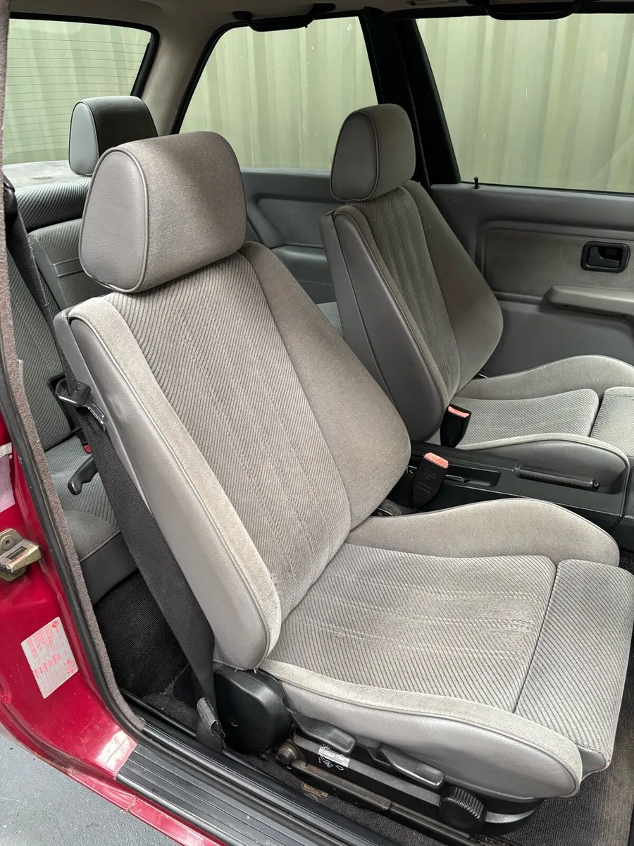 BMW E30 2 Door Coupe 318i - Image 2