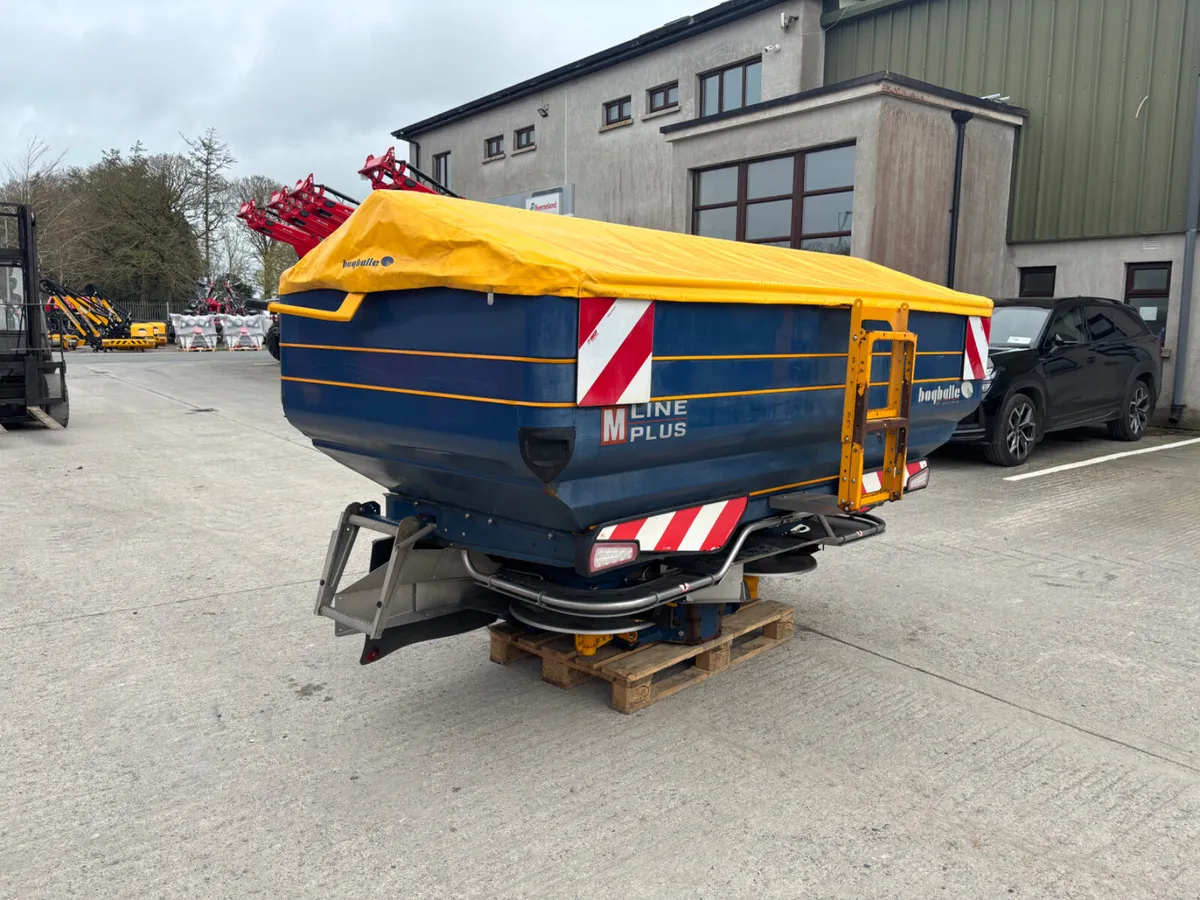 Bogballe M35W Fertilizer Spreader - Image 3
