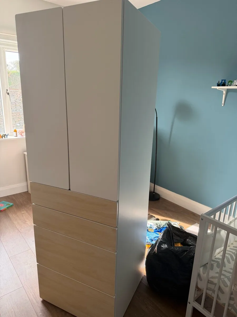 Child’s wardrobe - Image 2