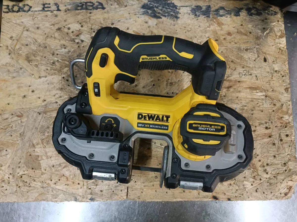DeWalt dcs377  bandsaw. Body only