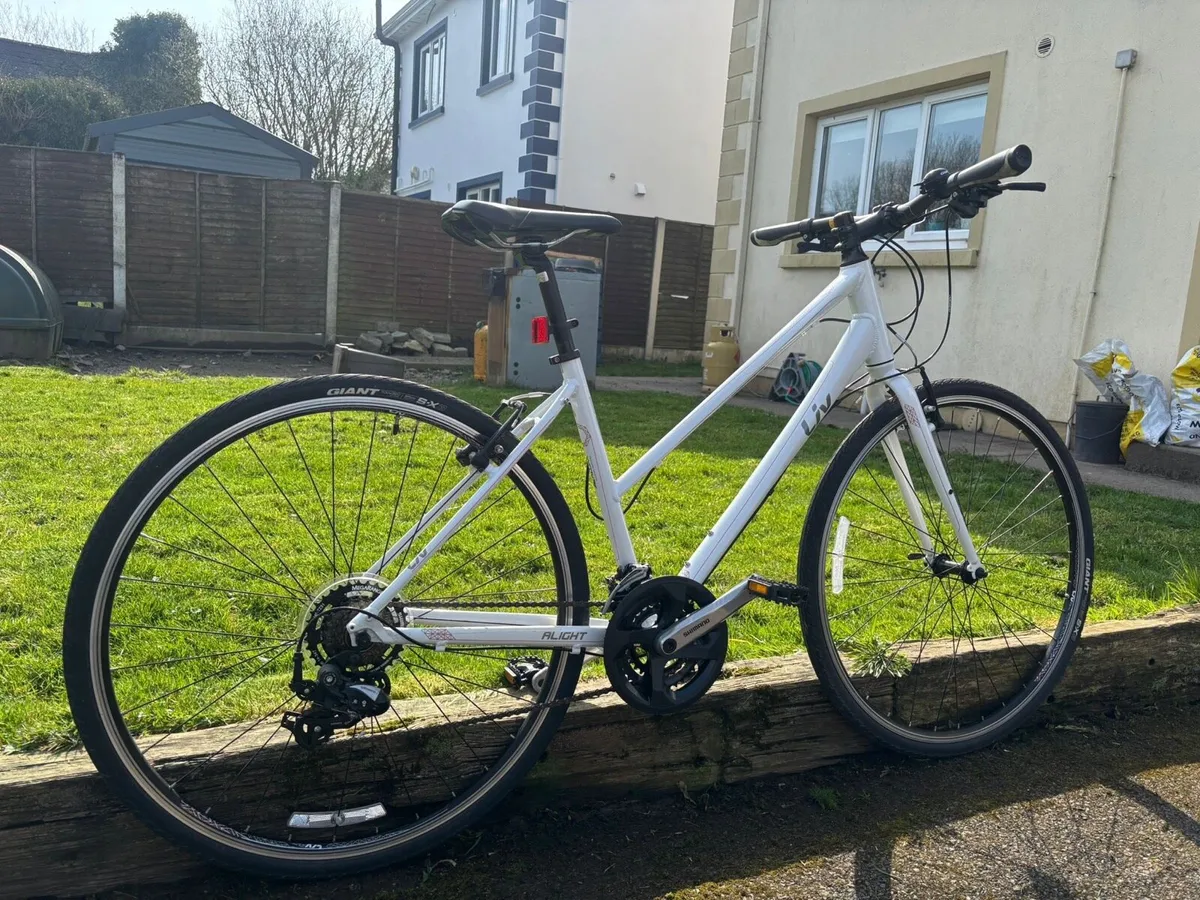 Women’s bike, Liv alight - Image 1