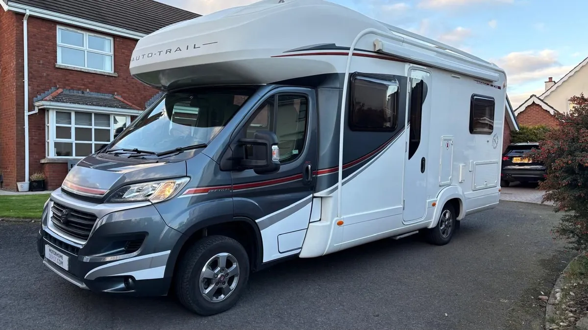 2019 AUTO TRAIL IMALA T715 LOW PROFILE FRENCH BED - Image 1