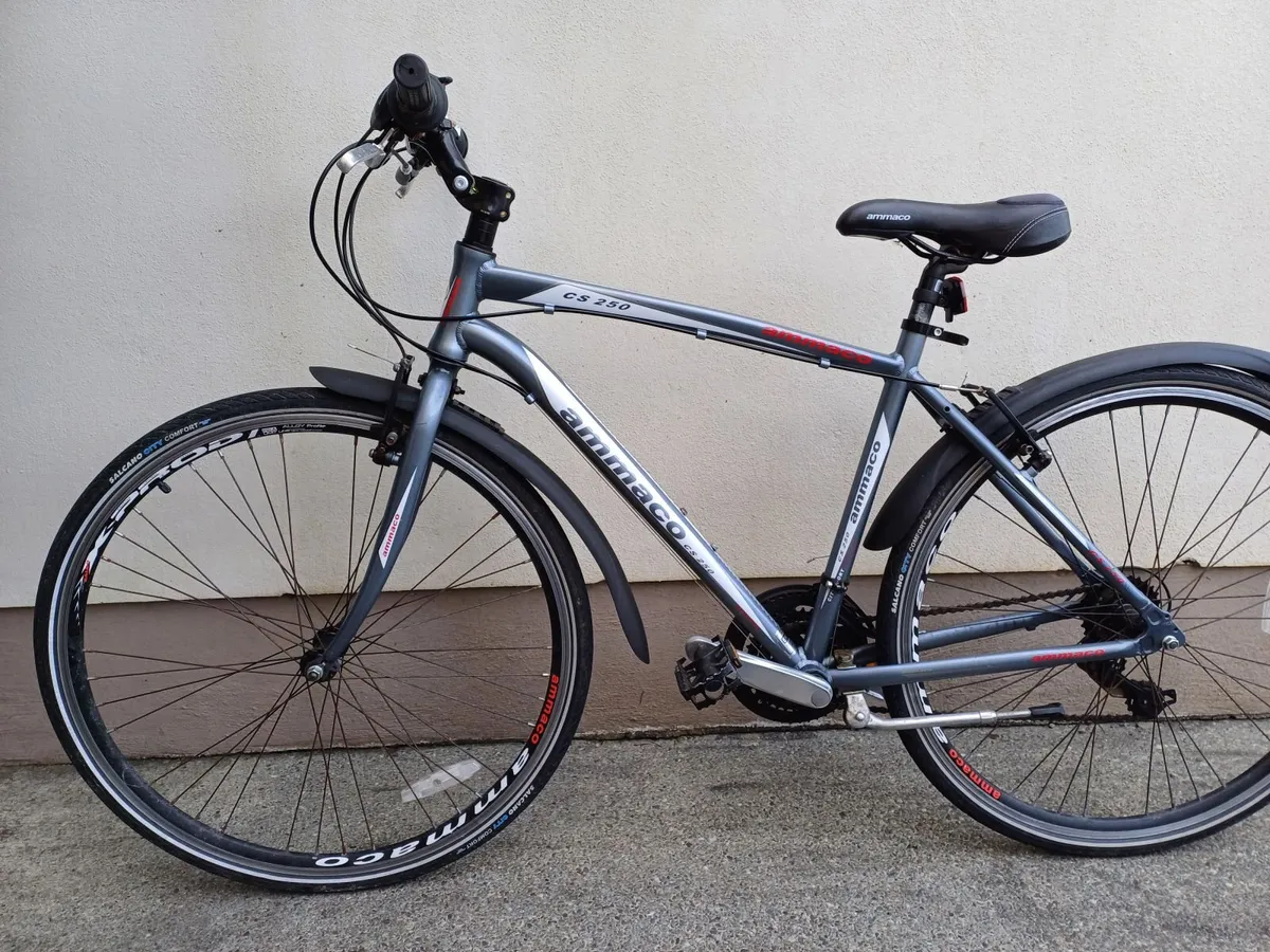 Mens hybrid bike - Image 1