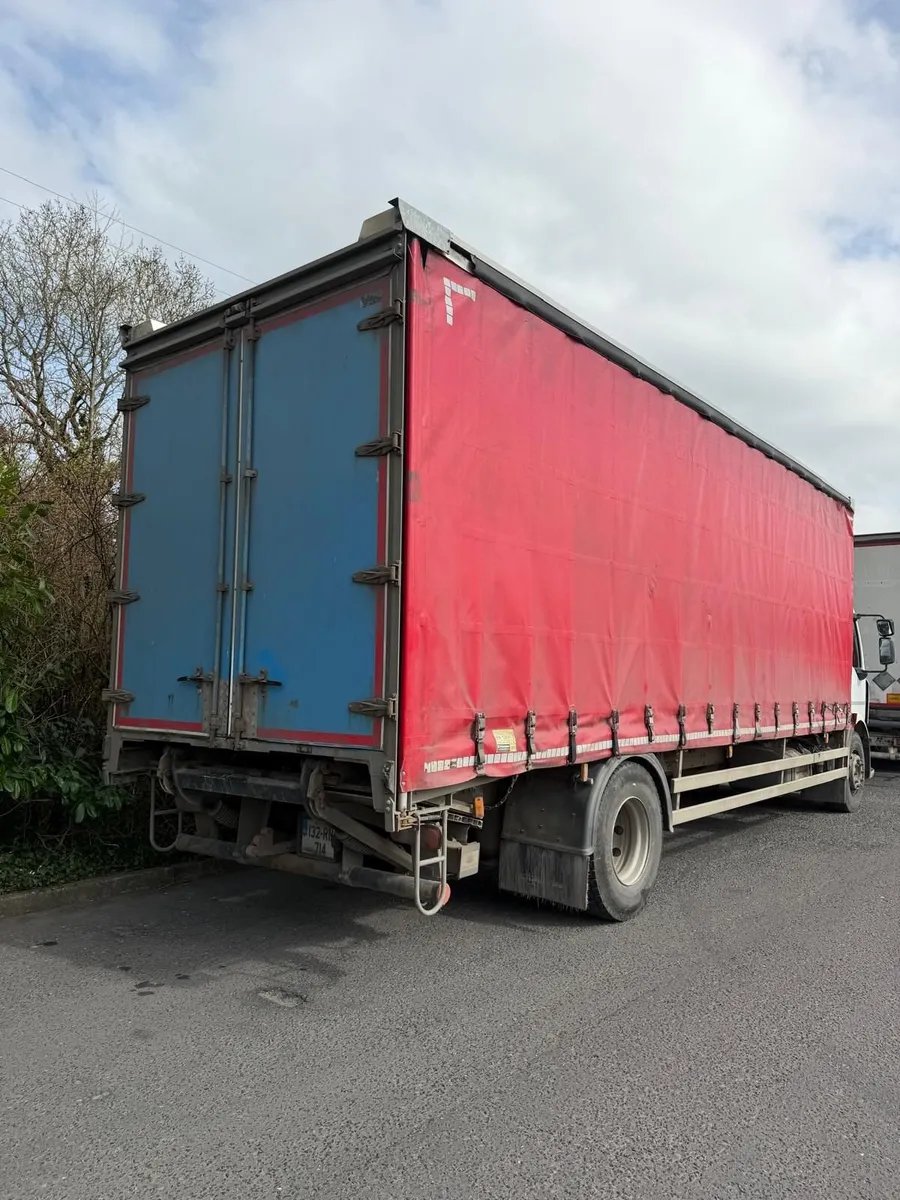 2013 Renault Midlum Curtainsider - Image 2