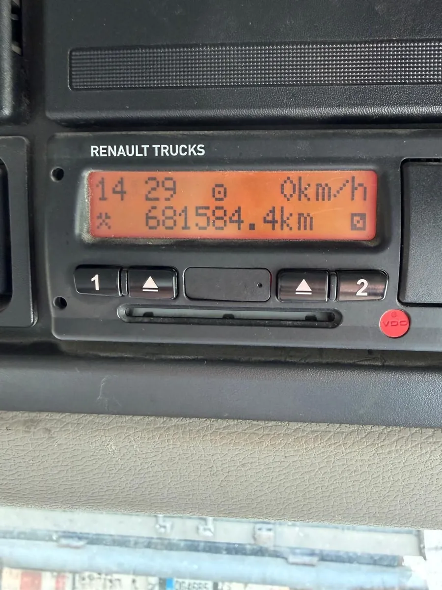 2013 Renault Midlum Curtainsider - Image 3