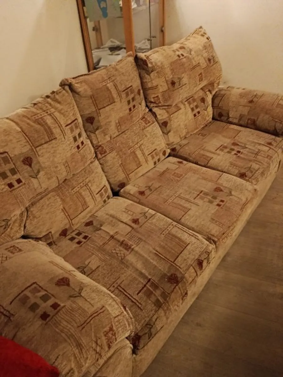 3 seater couch and arm chair - Image 1