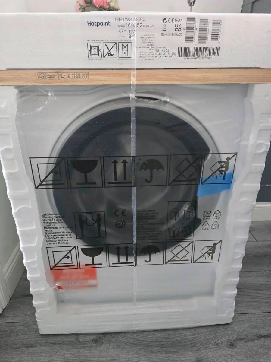 Washing machine - Image 1