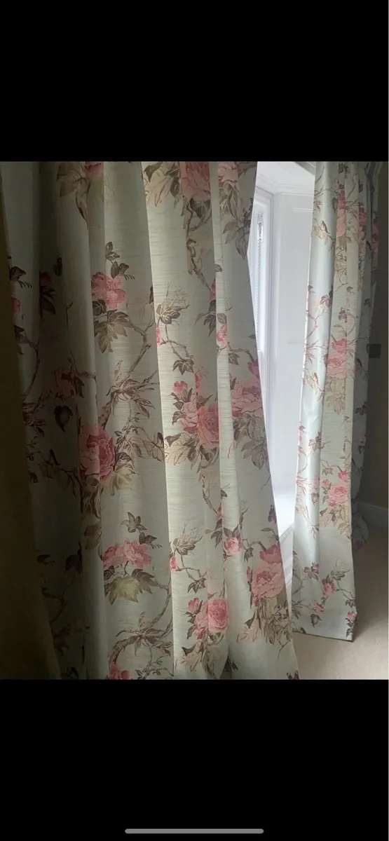 Curtains - Image 1