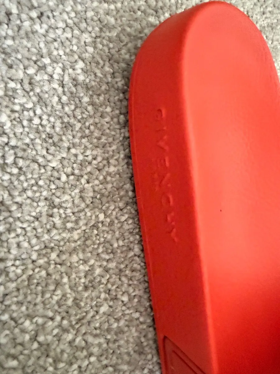 GIVENCHY SLIDERS - Image 3