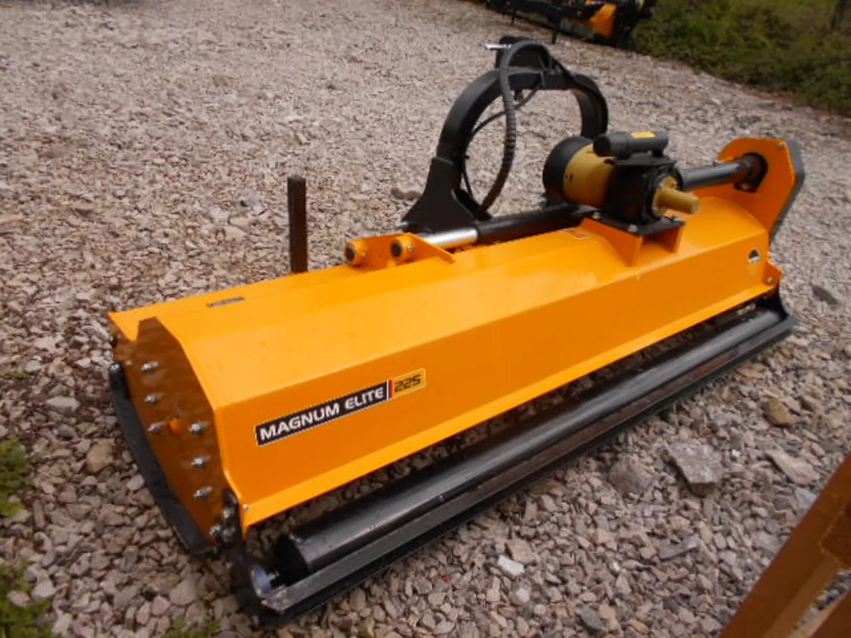 MCCONNEL MAGNUM ELITE 225 FLAIL MULCHER - Image 1