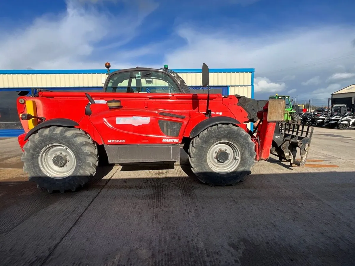 MANITOU MT1840 18m TELESCOPIC FORKLIFT - Image 4