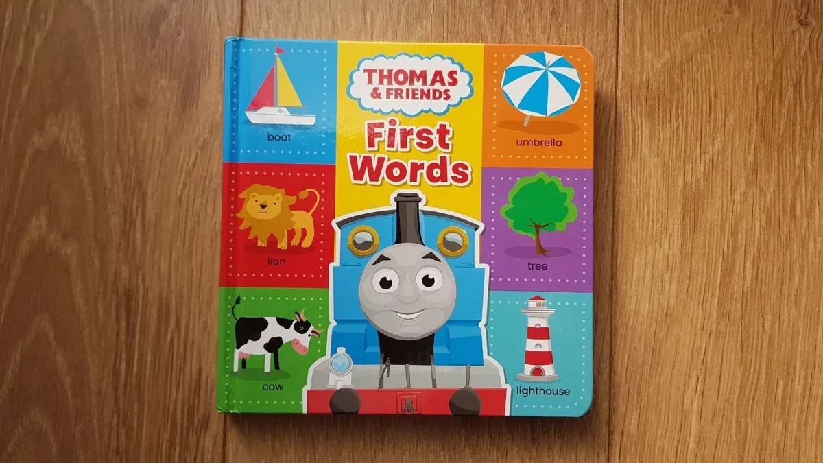Thomas & friends books + train toy - Image 3