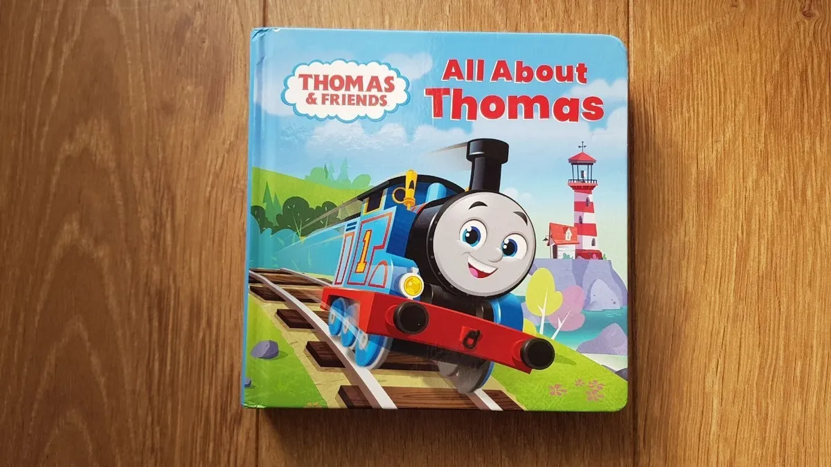 Thomas & friends books + train toy - Image 4