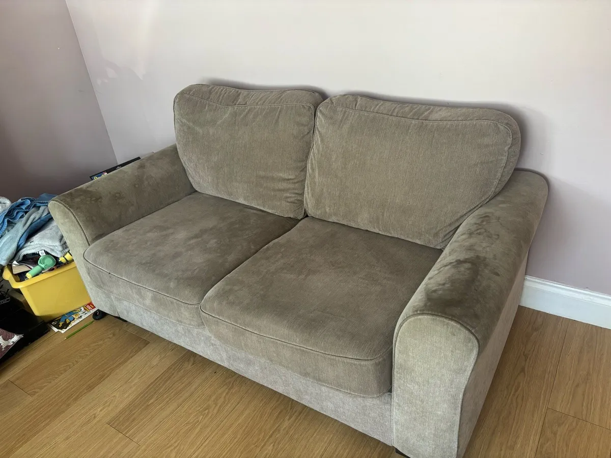 2 or 3 seater sofa - Image 1