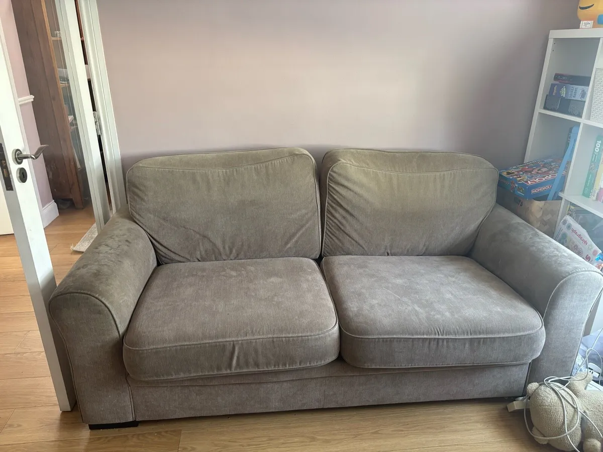 2 or 3 seater sofa - Image 3