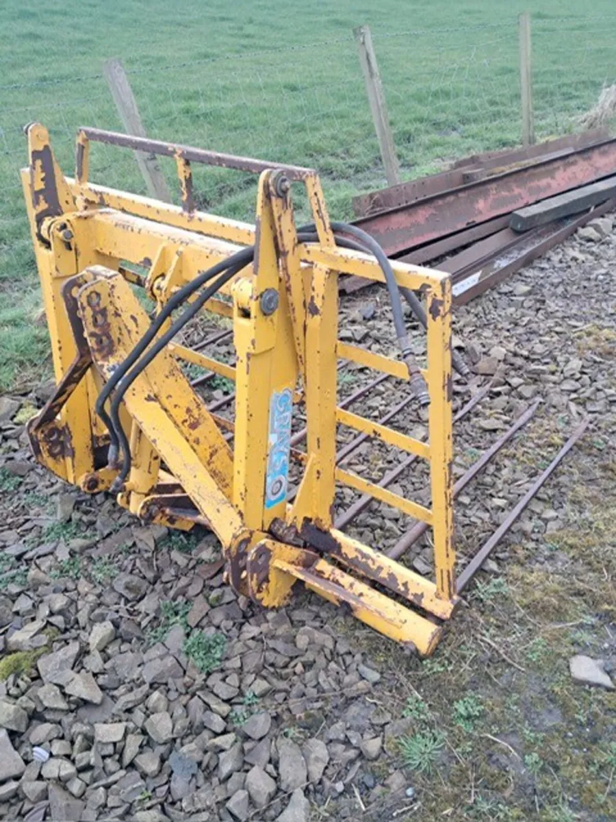 GRAYS 6' PO BUCKRAKE - Image 1