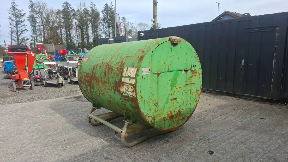 Fuel Proof 2000L Static Bunded Fuel Bowser - Image 3