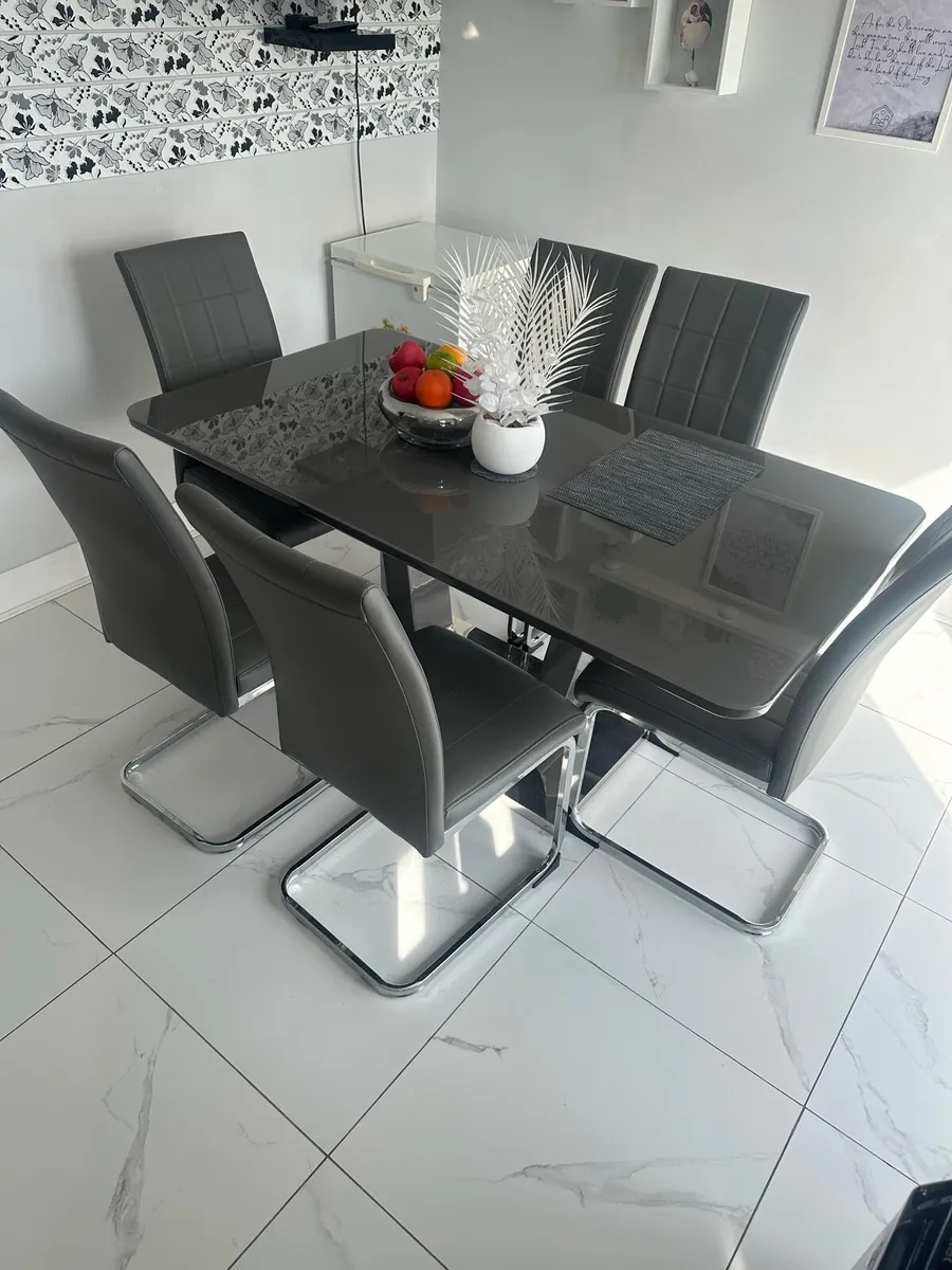 MAGEE DINING SET - Image 1