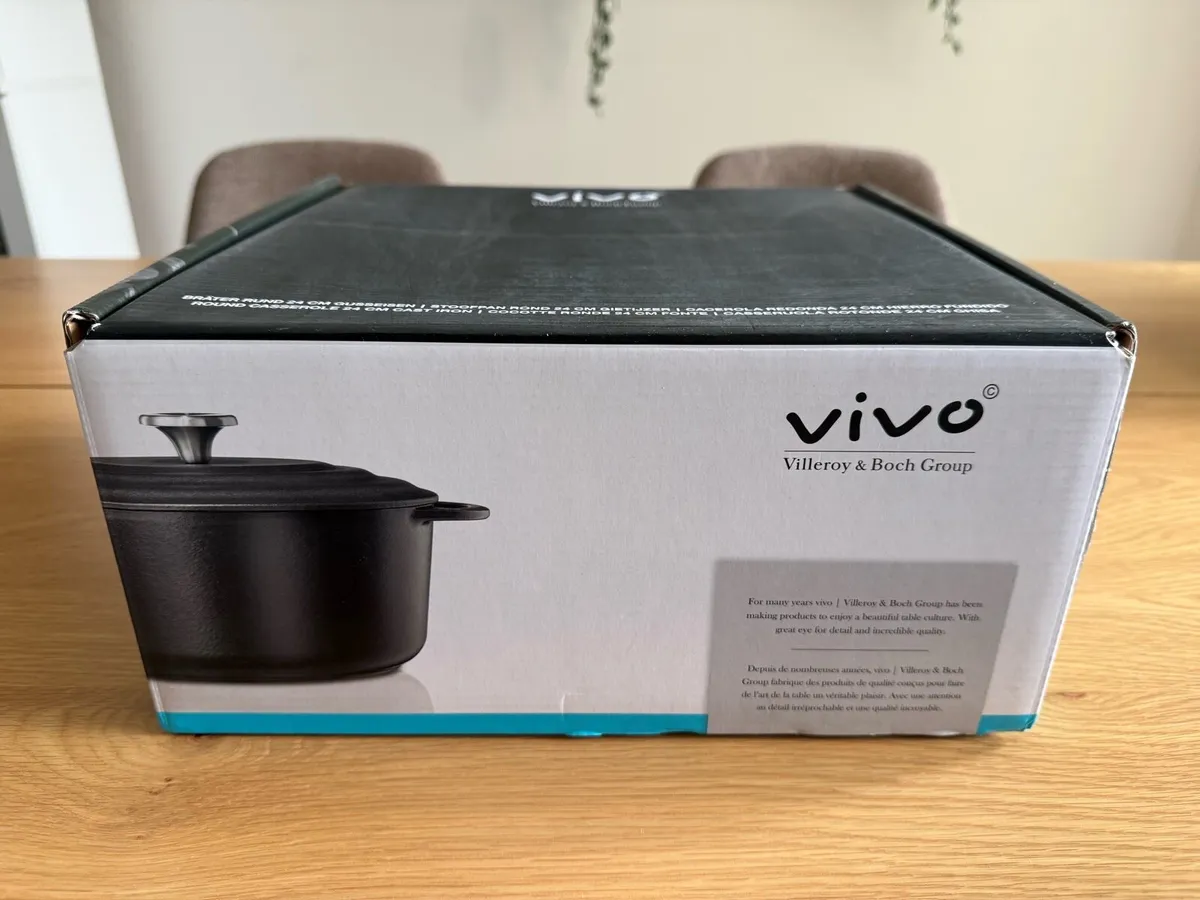 New Vivo by Villeroy and Boch Cast Iron Casserole - Image 2