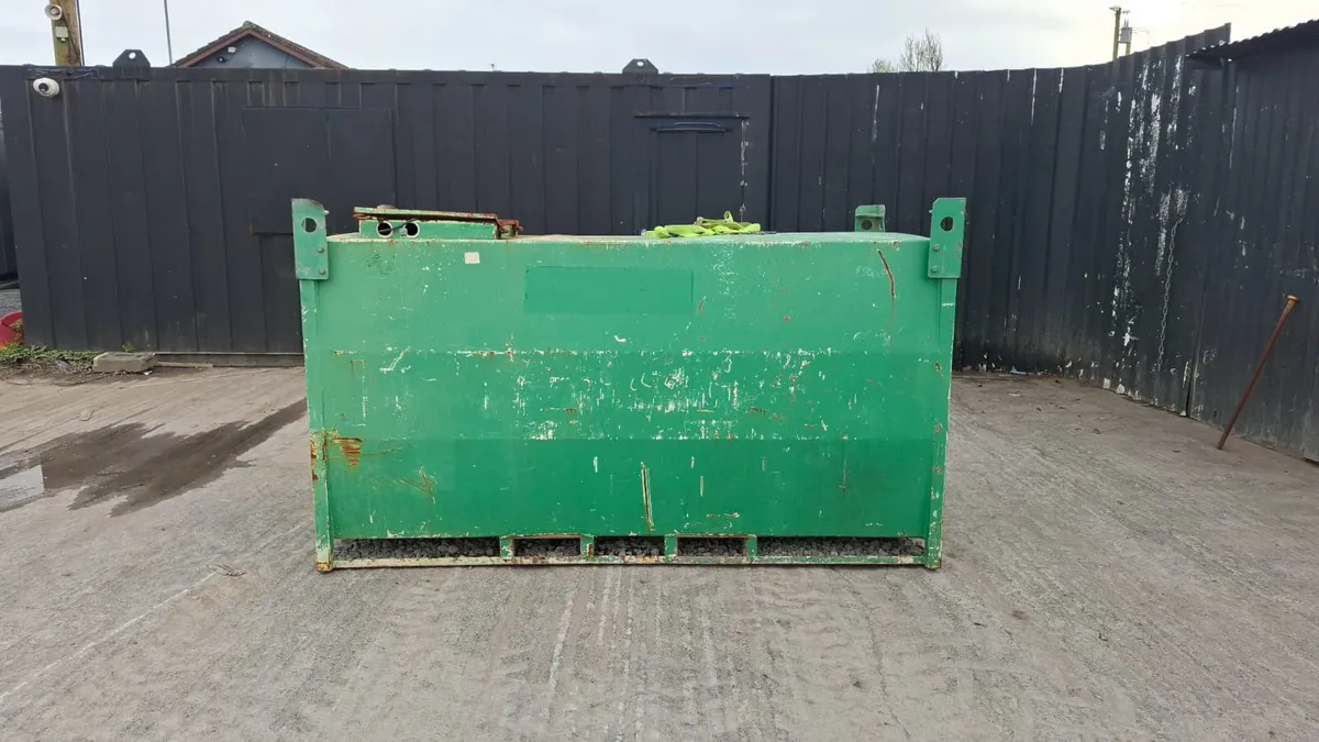 Western 2000L Diesel Bowser - Image 2