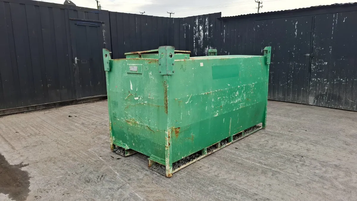 Western 2000L Diesel Bowser - Image 1