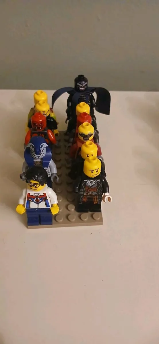 Lego minifigures and accessories - Image 4