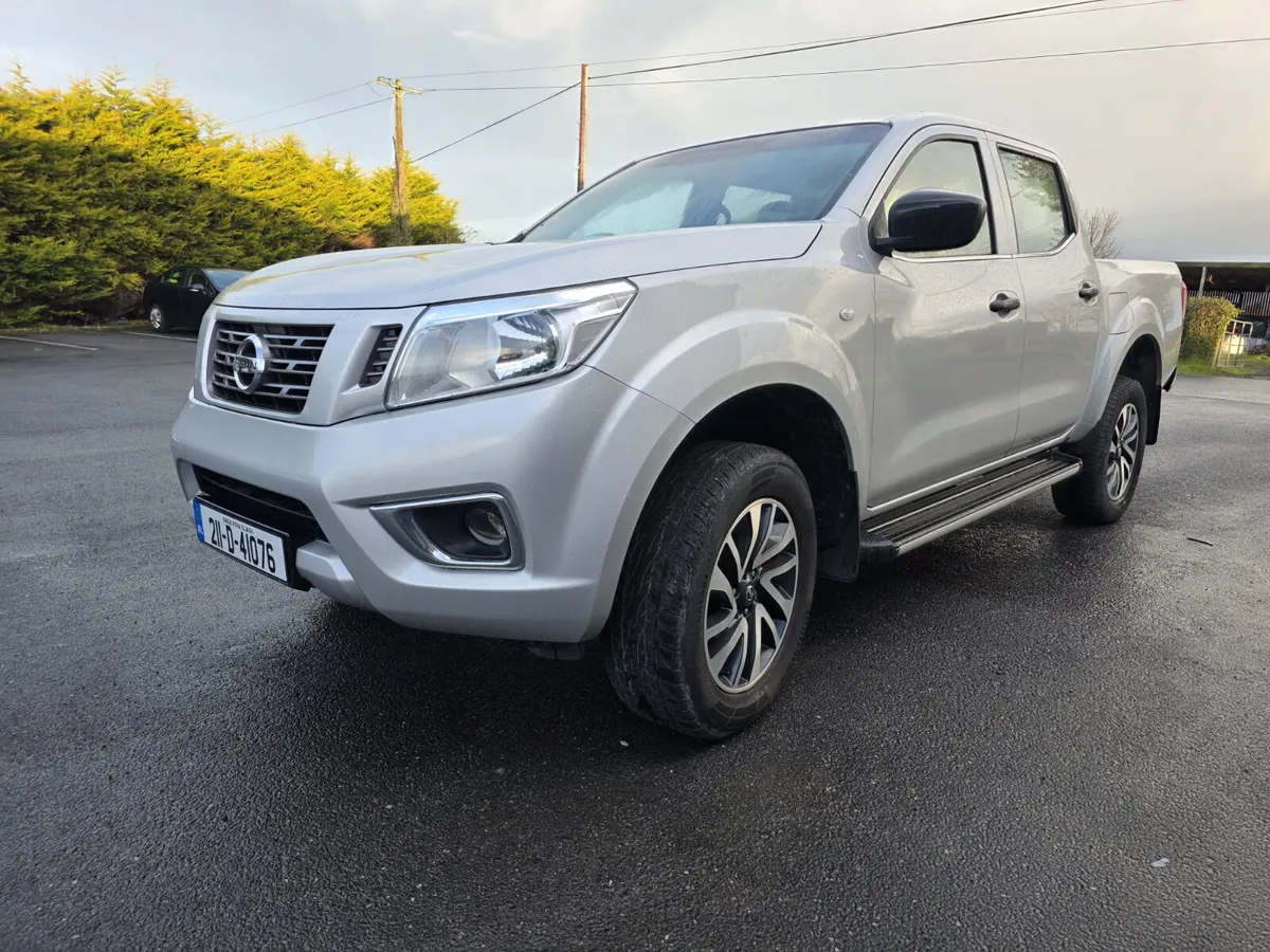 2021 Nissan Navara - Image 2