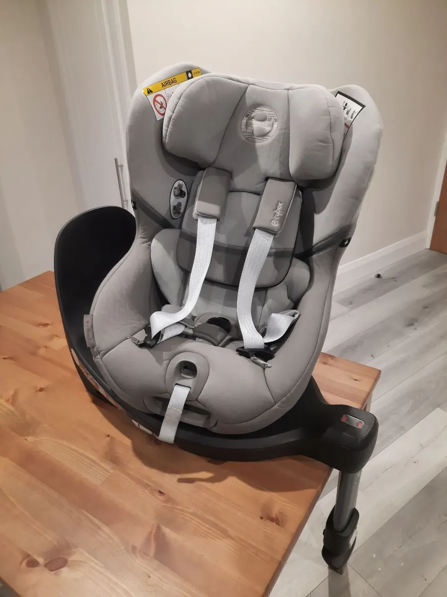 Swivel Car Seat - Cybex Sirona S i-Size - Image 1