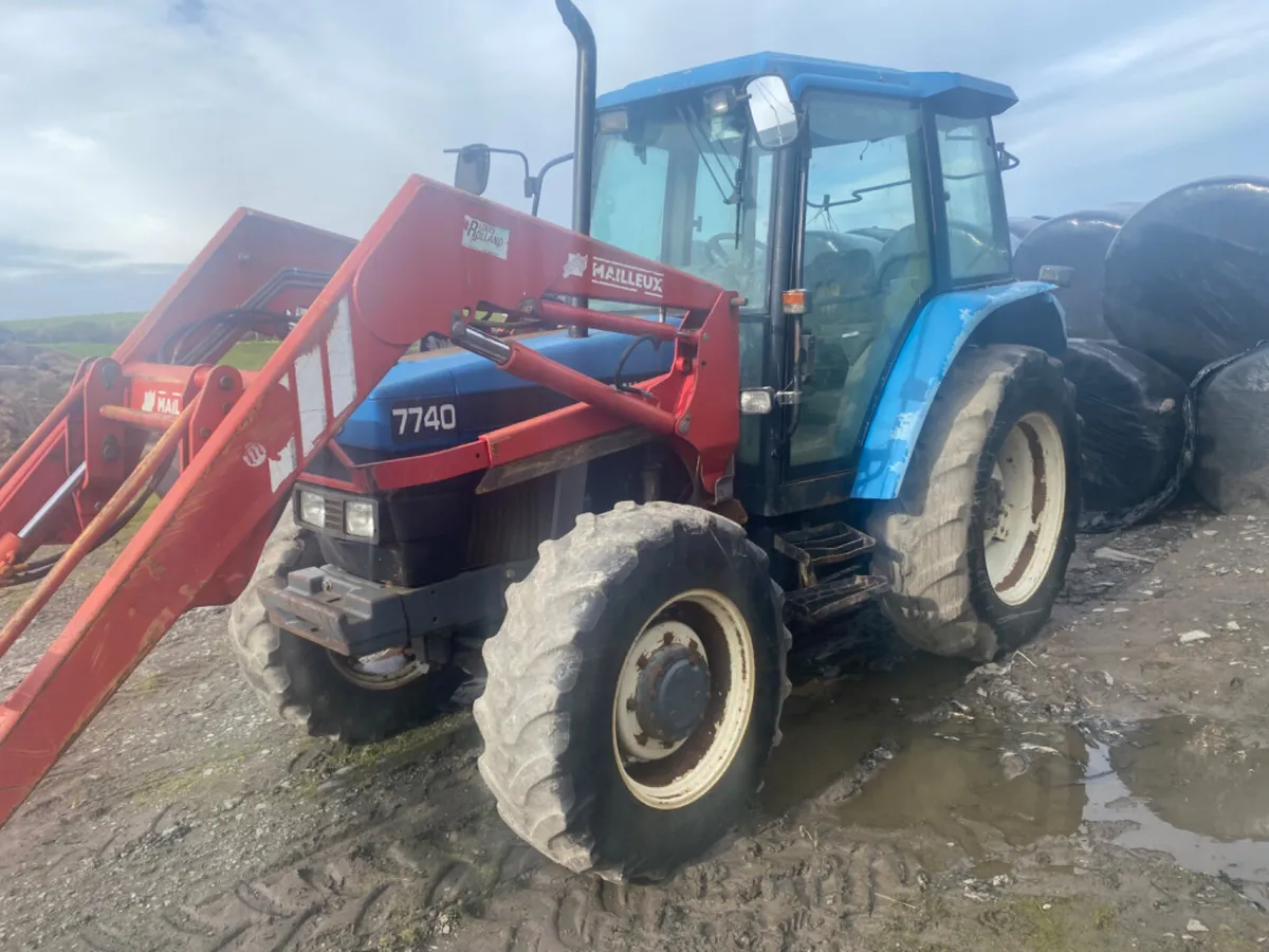New Holland 7740 - Image 1