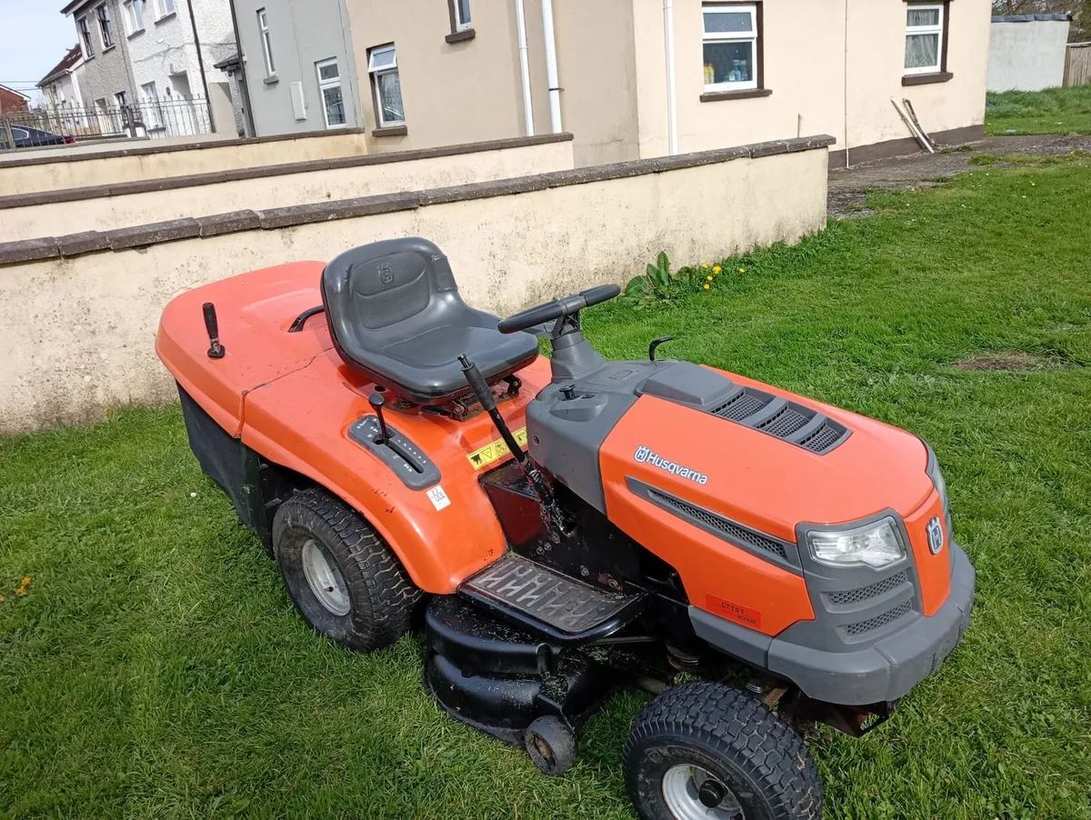 Husqvarna ride on lawnmower - Image 2